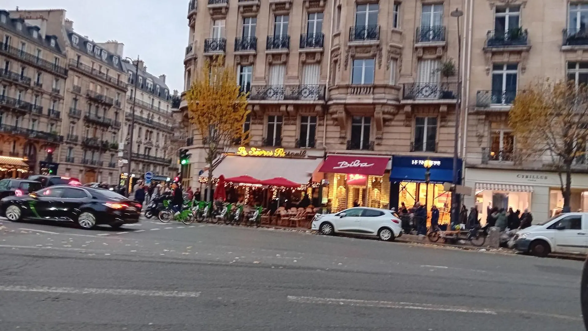 1 Minute Gare Montparnasse , Center, Awsome Place, Close To Eiffel Tour And Louvre Meusm , Front Metro Apartment Paris France