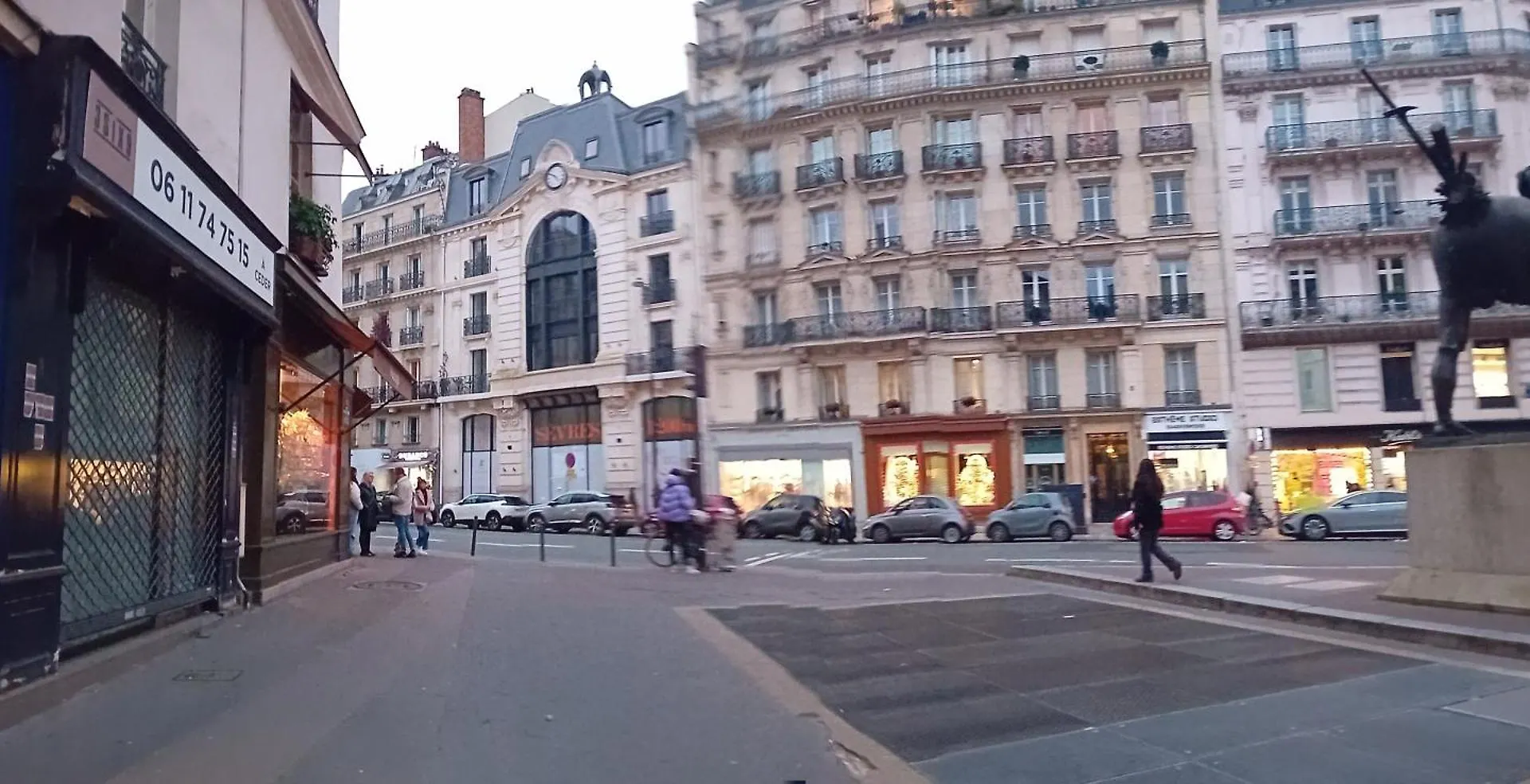 1 Minute Gare Montparnasse , Center, Awsome Place, Close To Eiffel Tour And Louvre Meusm , Front Metro Apartment Paris
